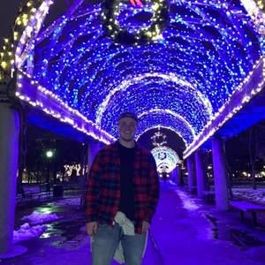 Meet your Posher, Carl